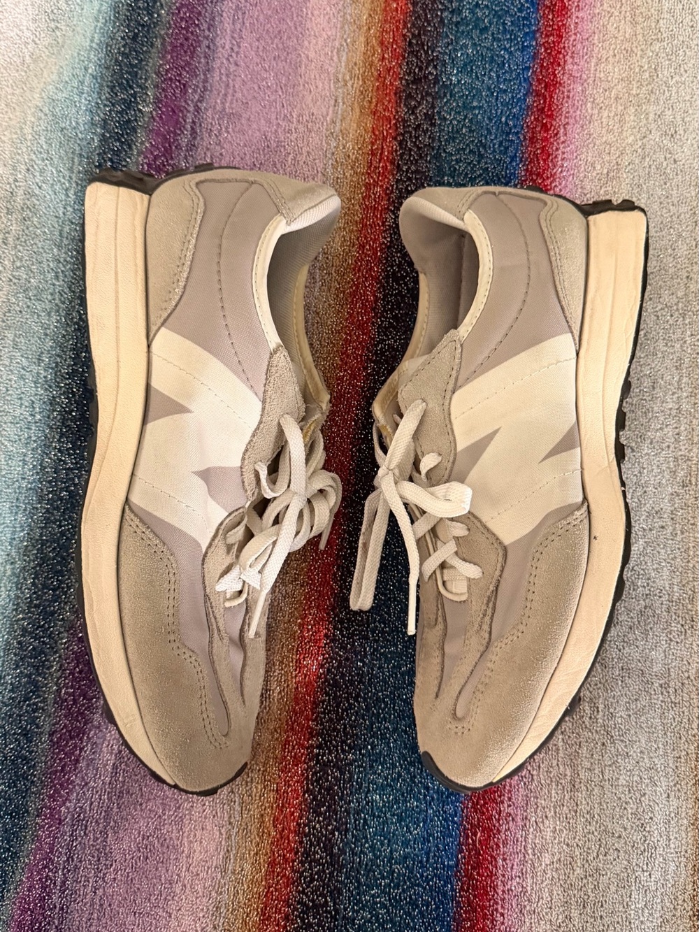 New Balance 327 Grey shoes